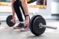 حرکات بدنسازی پایین تنه در خانه: راهنمای جامع برای آقایان و خانمها حرکات بدنسازی پایین تنه در خانه: راهنمای جامع برای آقایان و خانمها